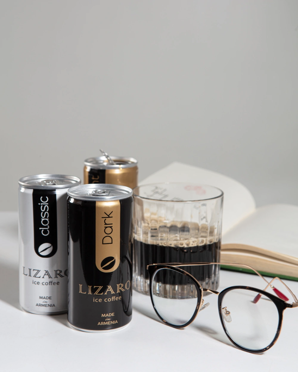 3lizaro glasses c Lizaro – Natural RTD Ice Coffee