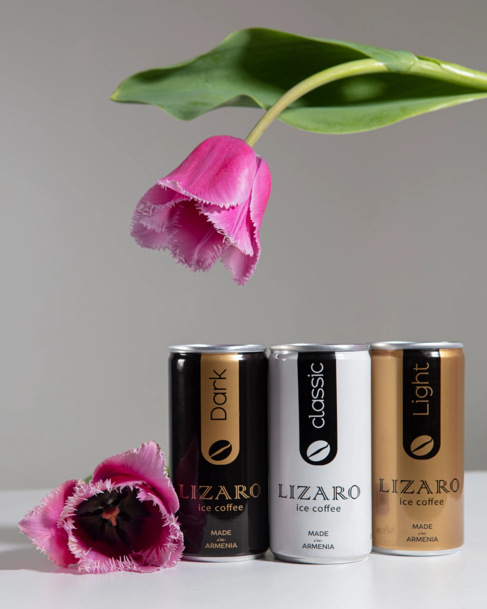 lizaro with flowers c Lizaro – Natural RTD Ice Coffee